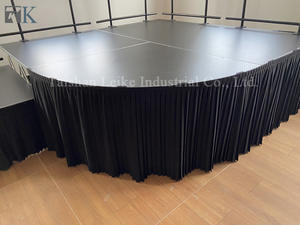 שלבים ניידים אירוע פנימי או חיצוני עם חצאית צעדים ורכבת משמר - Product Image 5