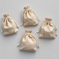 Petit sac cadeau personnalisé en toile de jute avec cordon de serrage Sacs à poussière en toile de jute durables Sacs cadeaux pour pochette de sac à bijoux cosmétiques