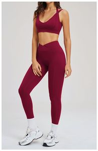 Ensemble de yoga OEM pour femme : Soutien-gorge de sport et leggings taille haute sculptants en Spandex/Nylon, tenue de mode sans couture pour la gym, l'entraînement et la course à pied - Product Image 6