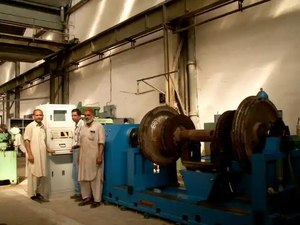 La máquina de equilibrio dinámico de juntas universales para motores y ruedas de trenes cuenta con un amplio rango de regulación de velocidad - Product Image 6