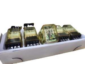 Mới và độ<span class=keywords><strong>c</strong></span> đáo <span class=keywords><strong>IDE</strong></span> <span class=keywords><strong>C</strong></span> RY2S-UL RY2S-U DC24V AC220V 12V tiếp sứ<span class=keywords><strong>c</strong></span> - Product Image 2