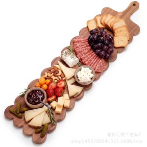 Tabla de cortar rectangular de madera de acacia con asa, bandeja multiusos para servir queso y embutidos - Product Image 3