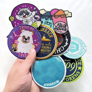 Customized 3D Embroidered Badge Heat Transfer Iron On Custom Logo Embroidery Patch For Clothes
