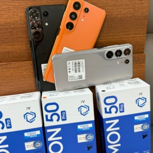 สมาร์ทโฟน TECNO Camon 50 pro 5G รุ่น 12GB+512GB หน้าจอความละเอียดสูงขนาด 6.9 นิ้ว ระบบปฏิบัติการ Android 15 - Product Image 1