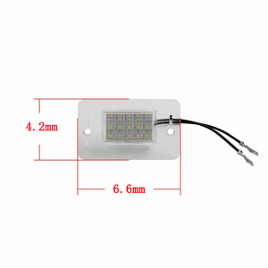 Luz LED para matrícula, distancia entre orificios de 205 mm, luz blanca para Land Rover Discovery Serie II Xfc500050 - Product Image 2