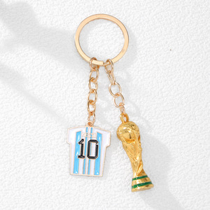 Porte-clés <span class=keywords><strong>mousqueton</strong></span> football en alliage de zinc, ornement suspendu en forme de trophée pour la Coupe des Nations 2026 États-Unis Canada Mexique, cadeau souvenir sportif - Product Image 2