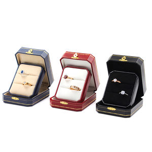 Boîte à bijoux en similicuir personnalisée avec logo imprimé pour bijoux élégants - Product Image 1