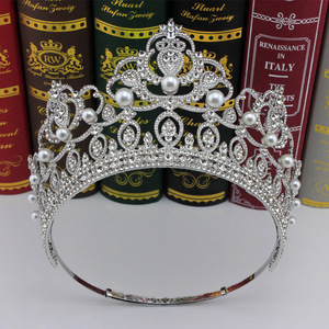 Tiara de cristal perlado brillante con corona completa, hueca, plateada y con diamantes de imitación para concurso de belleza, boda, graduación, accesorio nupcial para la cabeza. - Product Image 6