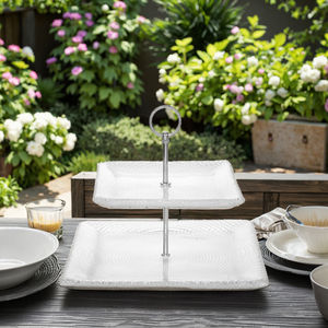 Support de service carré en verre à deux niveaux de 11 pouces avec support en métal, style classique pour l'affichage de plats, de desserts, d'apéritifs et de fêtes - Product Image 4