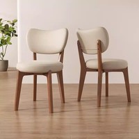 Chaise de salle à manger moderne de luxe légère et confortable, certification CE UE, pour hôtels haut de gamme, appartements, maisons, villas, entrée, en bois massif