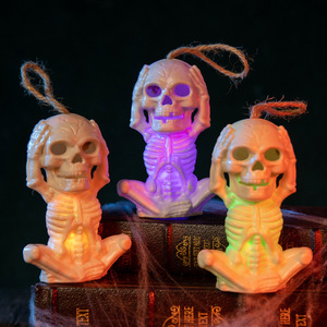 Nueva Lámpara de Vela Electrónica LED sin Llama con Forma de Calavera y Fantasma, Luz Nocturna Decorativa de Calavera para Halloween, Decoración de Ambiente - Product Image 1