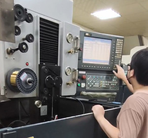 แม่พิมพ์โลหะคุณภาพดี SKD61 ผลิตแบบ OEM แม่พิมพ์ฉีดขึ้นรูปแนวตั้ง ผิวขัดเงา สำหรับเครื่องใช้ในครัวเรือน - Product Image 6