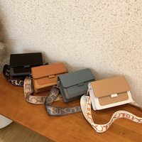 Sac Tendance 2024 Coréen Couleur Unie, Petit Sac Carré Rétro Bandoulière Style Hong Kong, Tressé avec Large Bretelle pour Femme