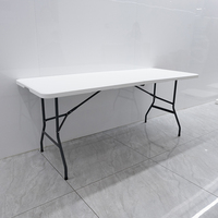 Table Pliante Portable Rectangulaire Moderne en Plastique Blanc de 1,5 Mètre pour Banquets, Repas et Camping en Extérieur