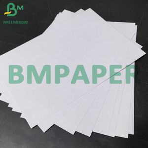 Papier blanchi blanc non-enduit de Woodfree de poids élevé du gramme 400g pour l'impression de livre - Product Image 4