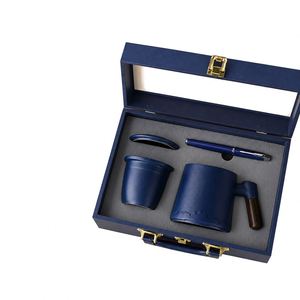 Ensemble Cadeau d'Affaires Personnalisé de Luxe pour Entreprise : Carnet en Cuir et Tasse Imprimés par Sérigraphie avec Logo, Vente en Gros - Product Image 1