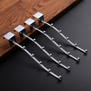 Expositor de diseño moderno de tres filas con gancho de 6cm/8cm y colgador para tienda de ropa y supermercado, para soldadura por arco de argón de hierro de 25mm - Product Image 4
