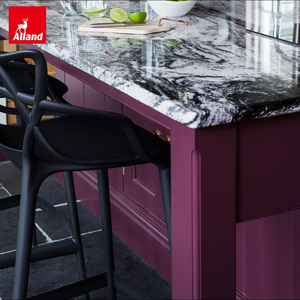 Allandcabinet - Armoires de cuisine personnalisées de haute qualité, couleur aubergine, portes shaker, avec design de réfrigérateur intégré - Product Image 5