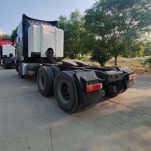<span class=keywords><strong>Camion</strong></span> Tracteur d'<span class=keywords><strong>Occasion</strong></span> SINOTRUK HOWO T7H 6x4 10 Roues 440HP Moteur <span class=keywords><strong>MAN</strong></span> Euro 5 HW19712 Manuel Double Cabine <span class=keywords><strong>Prix</strong></span> Bas 2021 - Product Image 6
