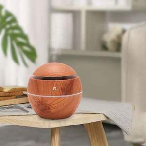 Wholesale 2025 New Arrivals <b>Portable</b> Led Round Wood Grain 130ml Mini Humidifier Purifier Ultrasonic Aroma <b>Diffuser</b> air - Product Image 2