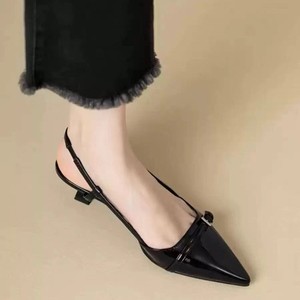 Sandales à talons en cuir verni à bout pointu style français 2026 Nouveauté, Sandales rétro élégantes à talon fin et dos nu pour femme - Product Image 3