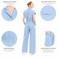Combinaison médicale pour femme à revers crantés, manches courtes, plissée, jambes larges, avec logo personnalisé