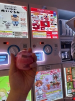 Machine de jeu distributrice en métal de haute qualité pour enfants avec capsules de 50-80 mm, garantie 1 an, interface en anglais