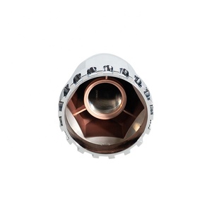Couvre-écrous chromés pour semi-remorque de <span class=keywords><strong>33</strong></span> mm en plastique de 2 à 3/4 pouces de hauteur avec filetage sur bride Accessoires d'écrou de roue faciles à enfiler - Product Image 4