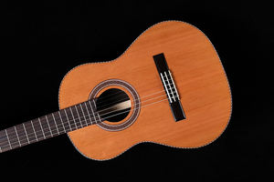 Table en cèdre massif de haute qualité 34 pouces guitare classique faite à la main en nylon guitarra guitare classique en cèdre massif DH-2 Alston - Product Image 2