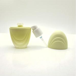 <strong>Custom</strong> Logo 30ml Shell-shaped Foundation Bottle Glass <strong>Essence</strong> Bottle Cosmetic Lotion Refill Bottle - Product Image 3