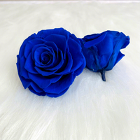 Vente en gros de têtes de roses naturelles séchées et préservées de 7-8 cm, arrangements floraux en boîte ETERNAL pour Pâques, la Saint-Valentin, la remise des diplômes