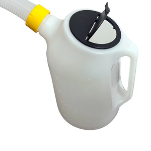 Jarra Medidora de Plástico para Agua, Aceite y Combustible de 6L - Product Image 2