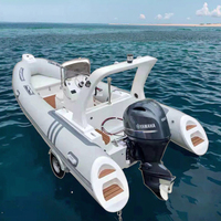 Bateau de pêche en fibre de verre offshore 5.38m Cabine Cruiser 17.6ft Bateau de pêche Yacht de luxe à vendre