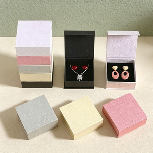 Manufacturer Customized Logo Eco-friendly Cardboard Magnetic Jewellery <b>Box</b> Necklace Ring Pendant <b>Earrings</b> <b>Box</b> for Gift Packaging - Product Image 1
