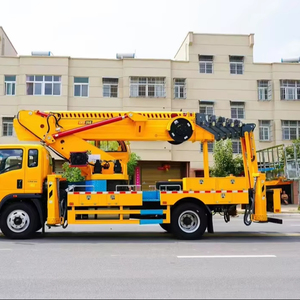 Camión <span class=keywords><strong>con</strong></span> Plataforma Elevadora Sinotruk HOWO <span class=keywords><strong>con</strong></span> Cabina y Espacio para Dormir, Pluma de 30-40m, para Construcción y Limpieza de Edificios - Product Image 1