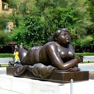 Statue de femme en bronze de grande taille RELONG, sculpture en métal de Fernando <span class=keywords><strong>Botero</strong></span> pour la décoration de parcs en plein air - Product Image 2