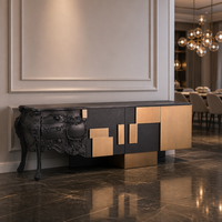 Buffet moderne rétro de 2,4 m, série Savannah, en bois de frêne sculpté à la main, avec panneaux en métal brossé bronze antique