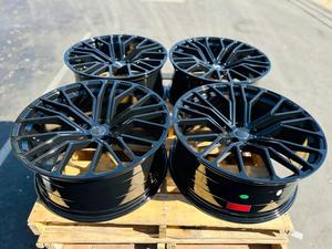 <span class=keywords><strong>Cerchi</strong></span> in Lega Xinlin per <span class=keywords><strong>Auto</strong></span> Passeggeri da 22-23 Pollici 5*112 per Audi Q5 Q7 Q8 RSQ8 A5 A7 S4 S5 S6 RS4 RS5 RS6 - Product Image 1