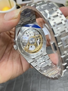 Reloj deportivo de buceo de lujo de alta calidad en acero inoxidable 2813 9015 3120 con cristal de zafiro y efecto luminoso - Product Image 4