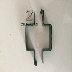 Clips/Abrazaderas Rectangulares para Postes de Cercas de Malla Metálica - Product Image 4