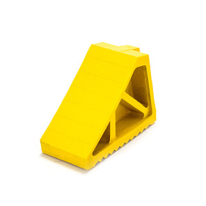 Tope de Rueda de Goma BP31 de 18 cm, Negro, Antideslizante para Estacionamiento - Product Image 2