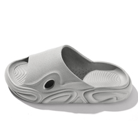 Fabricant de chaussures de football Mens Clog logo Soft EVA Sandales légères Slide Fabricant de pantoufles en Chine