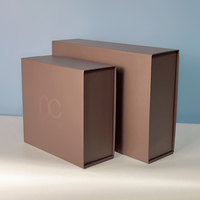 Boîte magnétique de luxe en forme de livre, taille personnalisée, carton rigide gris, logo en relief, boîte cadeau élégante et luxueuse