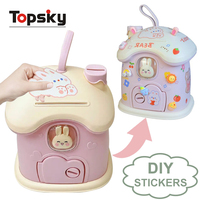 Tirelire en plastique de caractère de maison de lapin et de champignon mignon Tirelire populaire de dessin animé pour des caractéristiques amusantes et sûres de mot de passe d'enfants