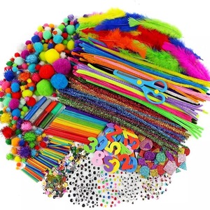 <span class=keywords><strong>Kit</strong></span> de jouets éducatifs DIY 2025 pour enfants pour <span class=keywords><strong>faire</strong></span> <span class=keywords><strong>des</strong></span> <span class=keywords><strong>pompons</strong></span> et d'autres jouets artisanaux. - Product Image 4