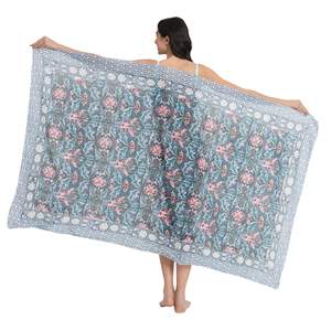 Sarong en coton imprimé à la main avec motif saphir bleu pour femmes, léger, idéal comme paréo de bikini, pour la plage et les vacances d'été - Product Image 1