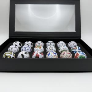 Pallone da <span class=keywords><strong>Calcio</strong></span> Commemorativo Miniatura 1970-2026 con Confezione Regalo in Materiale PU e Portachiavi 18 - Product Image 4