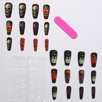 24 Stück Halloween Aufklebenägel Orange Lila Schwarz Geister Kürbis Fledermaus Design Acryl Künstliche Nägel Wiederverwendbare Nägel für Frauen Party
