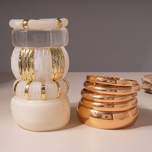 Kaimei 2025 New Arrival Trắng nhuộm sóng không đều nhựa Vòng đeo tay sang trọng thời trang 18K mạ vàng trắng tối thiểu Vòng đeo tay - Product Image 6