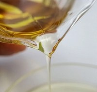 NMN 500mg Gouttes liquides Suppléments de beauté pour le métabolisme énergétique Extrait de plantes Huile Culture sauvage Emballé en bouteille